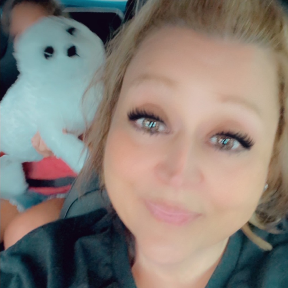 Meet your Posher, Tamari